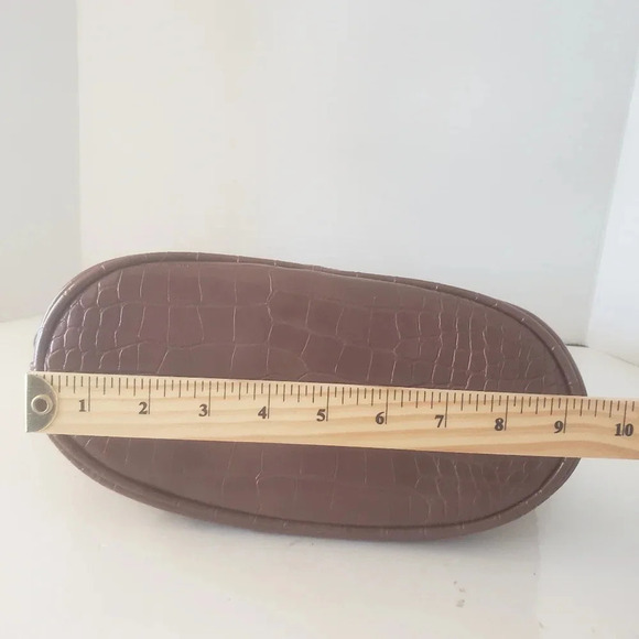 Studio 33 Looking Snatched  Brown Croc Embossed Bucket Bag. - Picture 8 of 9